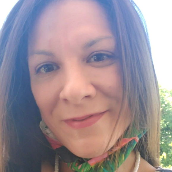 Make offers now! About to list tons of new items - Picture 2 of 2